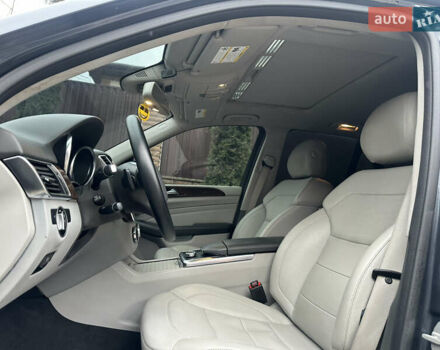 Серый Мерседес М-Класс, объемом двигателя 2.99 л и пробегом 240 тыс. км за 18700 $, фото 7 на Automoto.ua