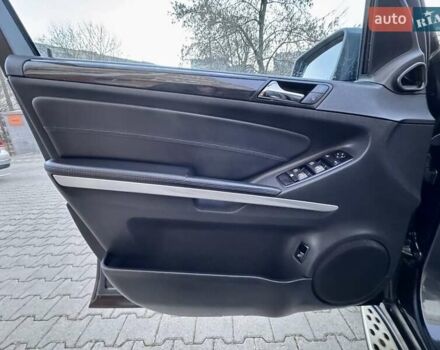 Сірий Мерседес М-Клас, об'ємом двигуна 3.5 л та пробігом 163 тис. км за 14400 $, фото 44 на Automoto.ua