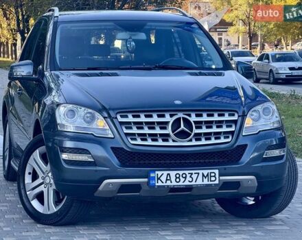 Мерседес М-Класс 2011 в Одессе на Automoto.ua Серый Мерседес М-Класс, объемом двигателя 3.5 л и пробегом 163 тыс. км за 13900 $, фото 20 на Automoto.ua