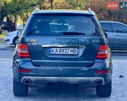 Мерседес М-Класс 2011 в Одессе на Automoto.ua Серый Мерседес М-Класс, объемом двигателя 3.5 л и пробегом 163 тыс. км за 13900 $, фото 5 на Automoto.ua