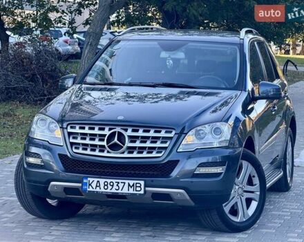 Мерседес М-Класс 2011 в Одессе на Automoto.ua Серый Мерседес М-Класс, объемом двигателя 3.5 л и пробегом 163 тыс. км за 13900 $, фото 18 на Automoto.ua