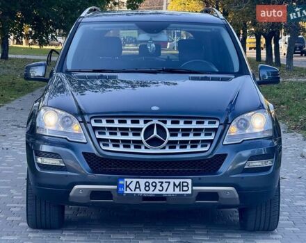 Мерседес М-Класс 2011 в Одессе на Automoto.ua Серый Мерседес М-Класс, объемом двигателя 3.5 л и пробегом 163 тыс. км за 13900 $, фото 3 на Automoto.ua