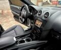 Сірий Мерседес М-Клас, об'ємом двигуна 2.99 л та пробігом 317 тис. км за 15700 $, фото 39 на Automoto.ua