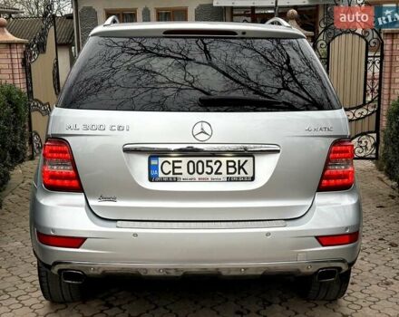 Сірий Мерседес М-Клас, об'ємом двигуна 2.99 л та пробігом 317 тис. км за 15700 $, фото 57 на Automoto.ua