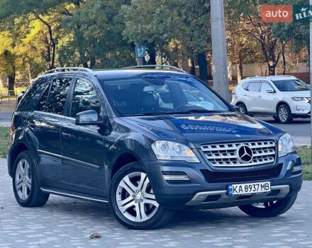 Мерседес М-Класс 2011 в Одессе на Automoto.ua Серый Мерседес М-Класс, объемом двигателя 3.5 л и пробегом 163 тыс. км за 13900 $, фото 26 на Automoto.ua