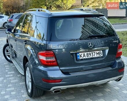 Мерседес М-Класс 2011 в Одессе на Automoto.ua Серый Мерседес М-Класс, объемом двигателя 3.5 л и пробегом 163 тыс. км за 13900 $, фото 24 на Automoto.ua