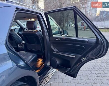 Сірий Мерседес М-Клас, об'ємом двигуна 3.5 л та пробігом 163 тис. км за 14400 $, фото 52 на Automoto.ua