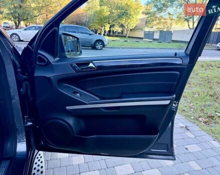 Мерседес М-Класс 2011 в Одессе на Automoto.ua Серый Мерседес М-Класс, объемом двигателя 3.5 л и пробегом 163 тыс. км за 13900 $, фото 40 на Automoto.ua