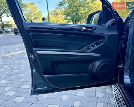 Мерседес М-Класс 2011 в Одессе на Automoto.ua Серый Мерседес М-Класс, объемом двигателя 3.5 л и пробегом 163 тыс. км за 13900 $, фото 32 на Automoto.ua