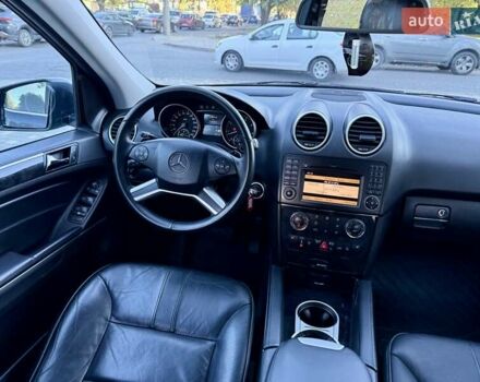 Мерседес М-Класс 2011 в Одессе на Automoto.ua Серый Мерседес М-Класс, объемом двигателя 3.5 л и пробегом 163 тыс. км за 13900 $, фото 67 на Automoto.ua