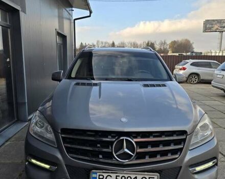 Серый Мерседес М-Класс, объемом двигателя 2.99 л и пробегом 289 тыс. км за 21800 $, фото 3 на Automoto.ua