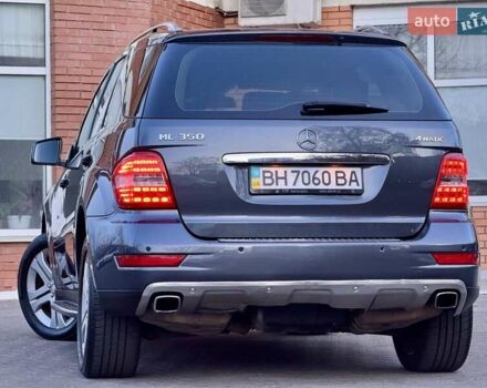Сірий Мерседес М-Клас, об'ємом двигуна 3.5 л та пробігом 163 тис. км за 14400 $, фото 32 на Automoto.ua