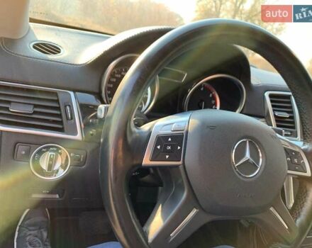 Серый Мерседес М-Класс, объемом двигателя 2.99 л и пробегом 209 тыс. км за 20700 $, фото 11 на Automoto.ua