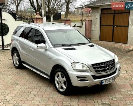 Сірий Мерседес М-Клас, об'ємом двигуна 2.99 л та пробігом 317 тис. км за 15700 $, фото 9 на Automoto.ua