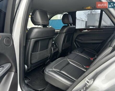 Серый Мерседес М-Класс, объемом двигателя 2.14 л и пробегом 214 тыс. км за 19000 $, фото 11 на Automoto.ua