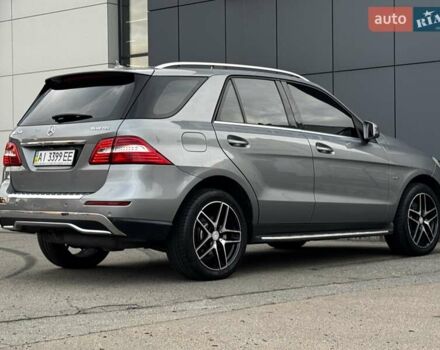 Серый Мерседес М-Класс, объемом двигателя 2.14 л и пробегом 214 тыс. км за 19000 $, фото 9 на Automoto.ua