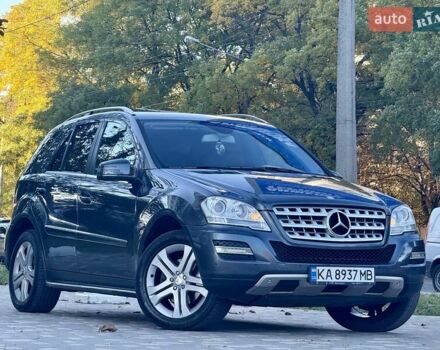 Мерседес М-Класс 2011 в Одессе на Automoto.ua Серый Мерседес М-Класс, объемом двигателя 3.5 л и пробегом 163 тыс. км за 13900 $, фото 21 на Automoto.ua