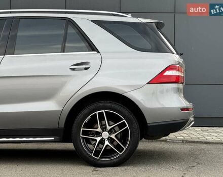 Сірий Мерседес М-Клас, об'ємом двигуна 2.14 л та пробігом 214 тис. км за 21900 $, фото 5 на Automoto.ua