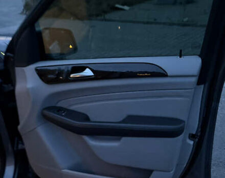 Серый Мерседес М-Класс, объемом двигателя 2.99 л и пробегом 341 тыс. км за 18300 $, фото 44 на Automoto.ua