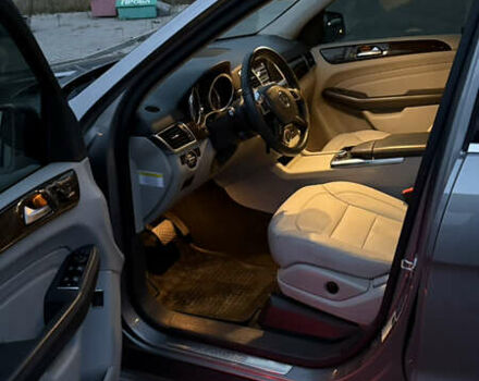 Серый Мерседес М-Класс, объемом двигателя 2.99 л и пробегом 341 тыс. км за 18300 $, фото 15 на Automoto.ua