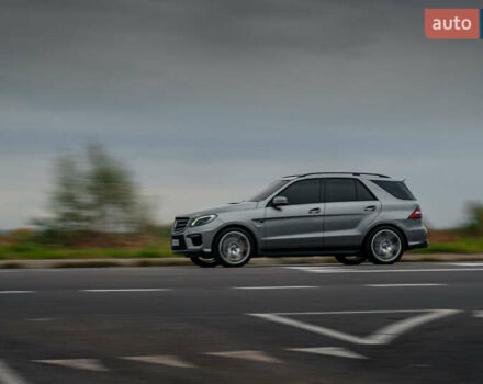 Сірий Мерседес М-Клас, об'ємом двигуна 5.46 л та пробігом 203 тис. км за 55000 $, фото 34 на Automoto.ua