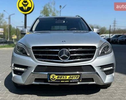 Серый Мерседес М-Класс, объемом двигателя 2.99 л и пробегом 220 тыс. км за 25000 $, фото 1 на Automoto.ua