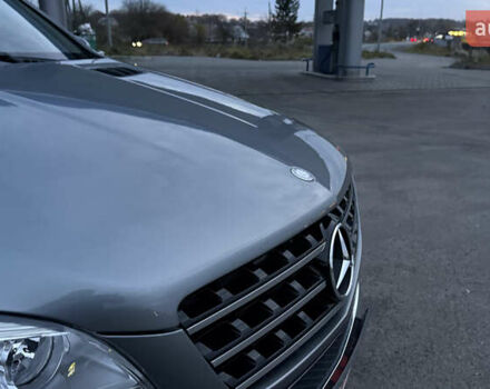 Серый Мерседес М-Класс, объемом двигателя 2.99 л и пробегом 341 тыс. км за 18300 $, фото 9 на Automoto.ua