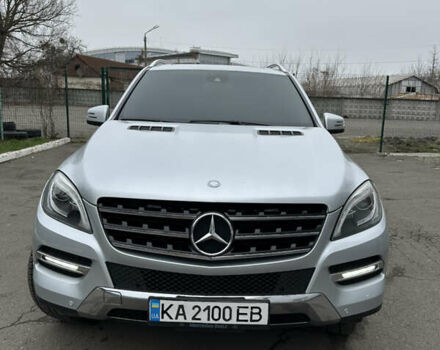 Сірий Мерседес М-Клас, об'ємом двигуна 3.5 л та пробігом 210 тис. км за 20500 $, фото 3 на Automoto.ua