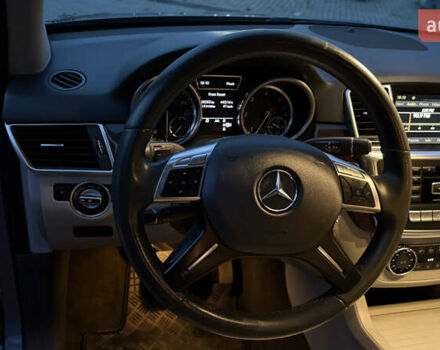 Серый Мерседес М-Класс, объемом двигателя 2.99 л и пробегом 341 тыс. км за 18300 $, фото 21 на Automoto.ua