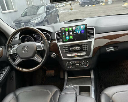 Сірий Мерседес М-Клас, об'ємом двигуна 3.5 л та пробігом 210 тис. км за 20500 $, фото 27 на Automoto.ua