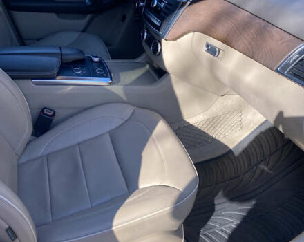 Сірий Мерседес М-Клас, об'ємом двигуна 2.99 л та пробігом 375 тис. км за 20000 $, фото 22 на Automoto.ua