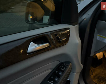 Серый Мерседес М-Класс, объемом двигателя 2.99 л и пробегом 341 тыс. км за 18300 $, фото 27 на Automoto.ua