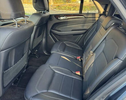 Серый Мерседес М-Класс, объемом двигателя 2.99 л и пробегом 110 тыс. км за 28000 $, фото 10 на Automoto.ua