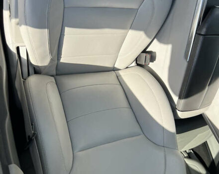 Серый Мерседес М-Класс, объемом двигателя 2.99 л и пробегом 332 тыс. км за 16800 $, фото 24 на Automoto.ua