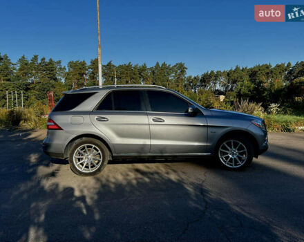 Сірий Мерседес М-Клас, об'ємом двигуна 2.99 л та пробігом 259 тис. км за 21300 $, фото 7 на Automoto.ua