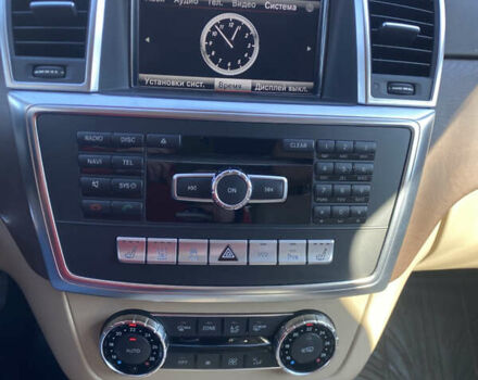 Сірий Мерседес М-Клас, об'ємом двигуна 2.99 л та пробігом 375 тис. км за 20000 $, фото 16 на Automoto.ua