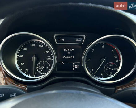 Серый Мерседес М-Класс, объемом двигателя 2.99 л и пробегом 245 тыс. км за 18999 $, фото 34 на Automoto.ua