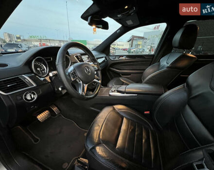 Серый Мерседес М-Класс, объемом двигателя 2.2 л и пробегом 277 тыс. км за 20000 $, фото 13 на Automoto.ua