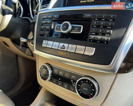 Сірий Мерседес М-Клас, об'ємом двигуна 2.99 л та пробігом 259 тис. км за 21300 $, фото 33 на Automoto.ua