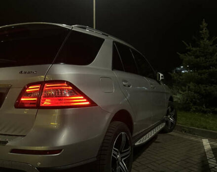 Сірий Мерседес М-Клас, об'ємом двигуна 3.5 л та пробігом 210 тис. км за 20500 $, фото 14 на Automoto.ua