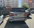 Серый Мерседес М-Класс, объемом двигателя 2.14 л и пробегом 317 тыс. км за 20000 $, фото 1 на Automoto.ua
