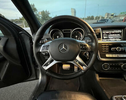 Серый Мерседес М-Класс, объемом двигателя 2.2 л и пробегом 277 тыс. км за 20000 $, фото 22 на Automoto.ua