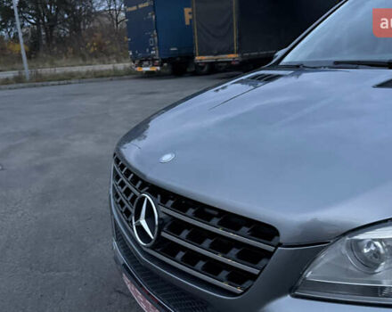 Серый Мерседес М-Класс, объемом двигателя 2.99 л и пробегом 341 тыс. км за 18300 $, фото 11 на Automoto.ua