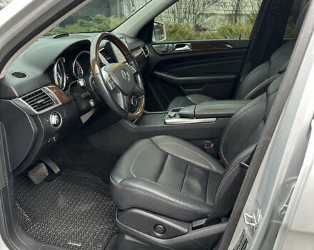 Сірий Мерседес М-Клас, об'ємом двигуна 3.5 л та пробігом 210 тис. км за 20500 $, фото 19 на Automoto.ua