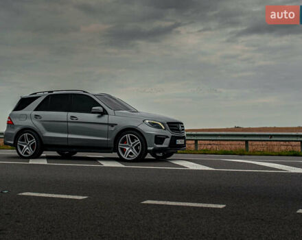 Сірий Мерседес М-Клас, об'ємом двигуна 5.46 л та пробігом 203 тис. км за 55000 $, фото 32 на Automoto.ua