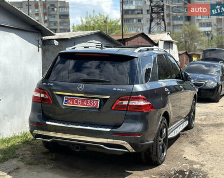 Сірий Мерседес М-Клас, об'ємом двигуна 2.99 л та пробігом 285 тис. км за 19200 $, фото 20 на Automoto.ua