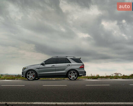 Сірий Мерседес М-Клас, об'ємом двигуна 5.46 л та пробігом 203 тис. км за 55000 $, фото 24 на Automoto.ua