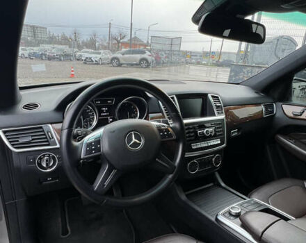 Серый Мерседес М-Класс, объемом двигателя 2.99 л и пробегом 335 тыс. км за 18900 $, фото 22 на Automoto.ua