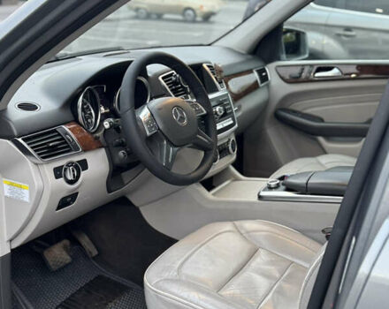 Мерседес М-Класс 2012 в Днепре (Днепропетровске) на Automoto.ua Серый Мерседес М-Класс, объемом двигателя 3 л и пробегом 235 тыс. км за 21500 $, фото 26 на Automoto.ua