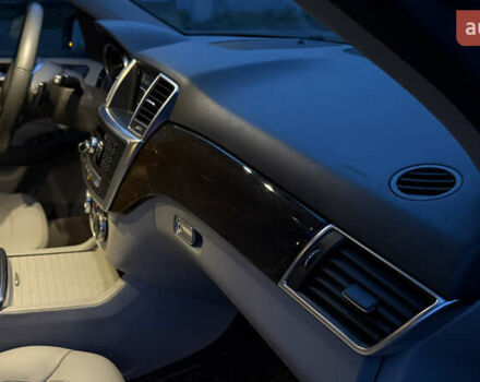 Серый Мерседес М-Класс, объемом двигателя 2.99 л и пробегом 341 тыс. км за 18300 $, фото 40 на Automoto.ua